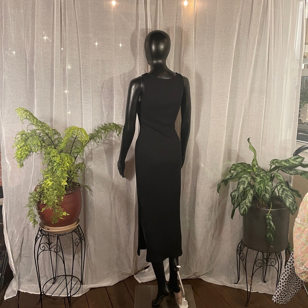 French Connection Sleeveless Ribbed Maxi Dress (M) - Picture 5 of 9